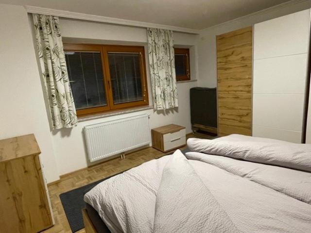Ferienhaus Plattner Apartment เลียนซ์ ภายนอก รูปภาพ